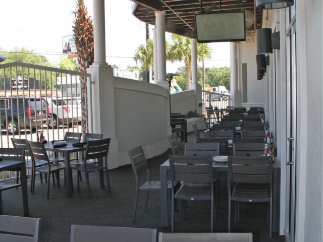 Patio area at Drago's Seafood Restaurant in Lafayette
